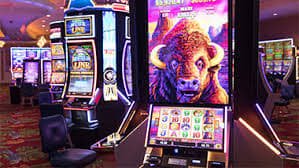 Dasbor permainan slot unpacking dengan berbagai kategori permainan